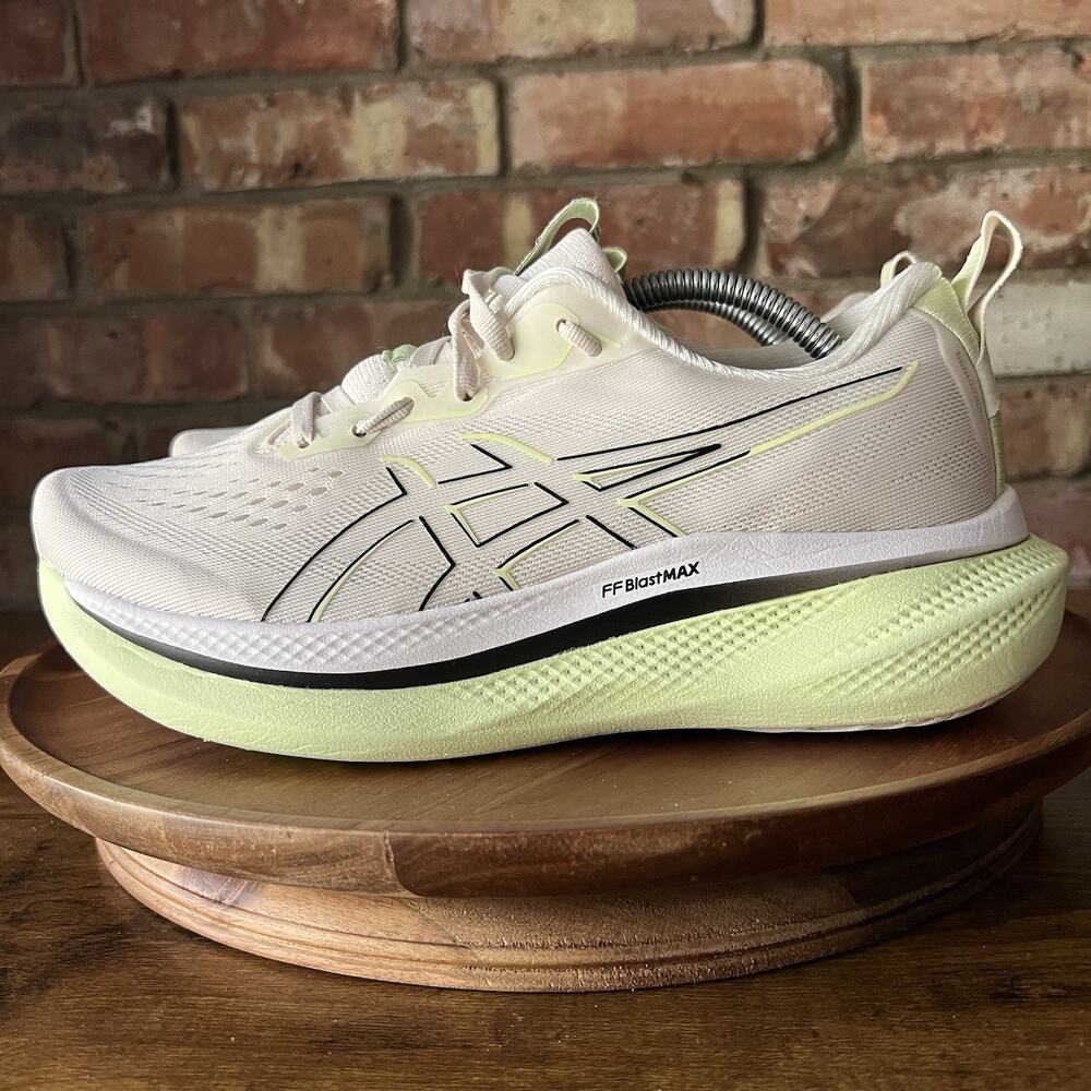 Asics GlideRide Max Cushion Running Womens 7.5 Beige Running Shoes Sneakers